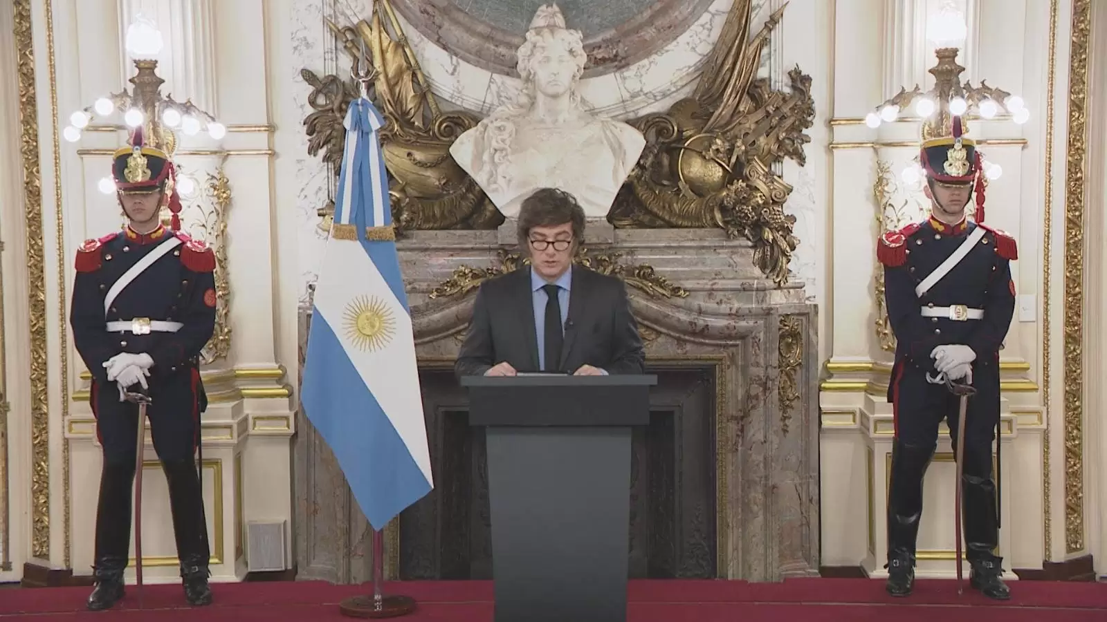 El proyecto por Malvinas abre una polémica por penas a la desinformación