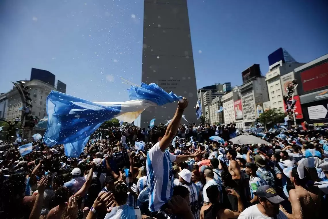El Gobierno nacional evalúa un asueto para lunes o martes por la final