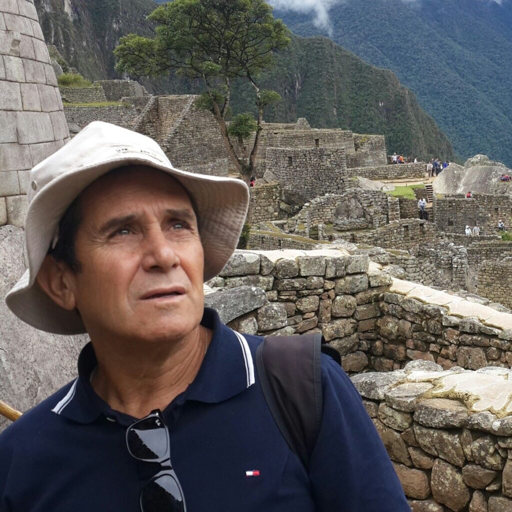 Roberto Uzair Pena