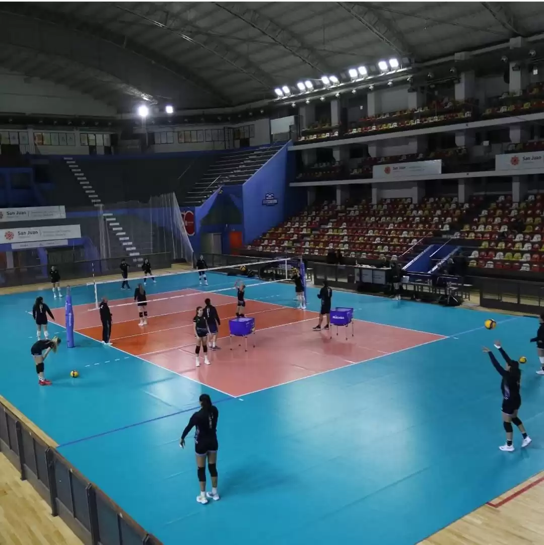 Las Panteras se entrenaron en el Cantoni de cara al Triangular