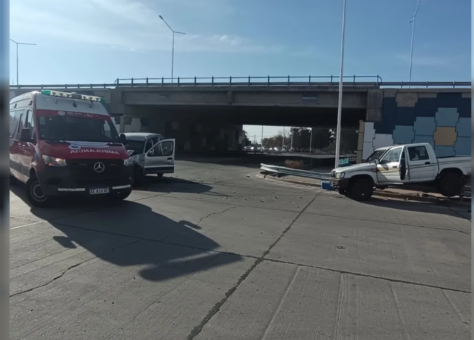 Dos personas heridas por un fuerte choque en Pocito