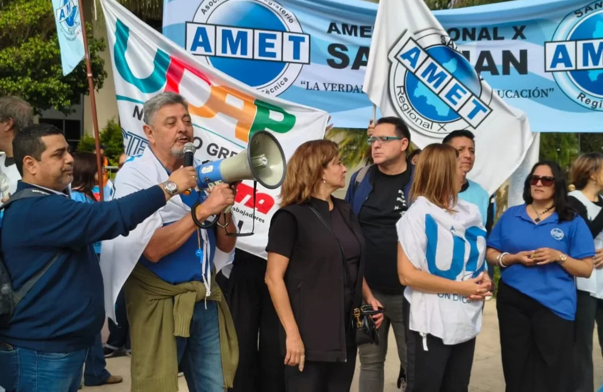 El paro docente nacional suma respaldo: AMET adhiere y UDA define cómo participará