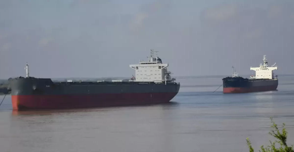 Puertos paralizados: el conflicto escala