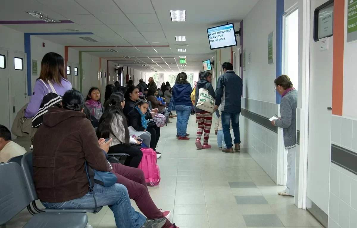 San Juan evalúa cobrar la atención médica a extranjeros ante el crecimiento de la actividad minera
