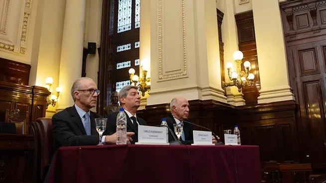 La Corte puso un freno al uso de DNU y ratificó que el Ejecutivo no puede reemplazar al Congreso
