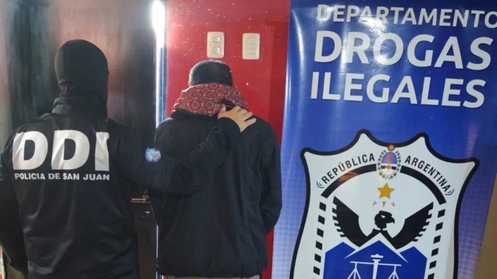 Detuvieron a 16 personas y secuestraron seis kilos de cocaína