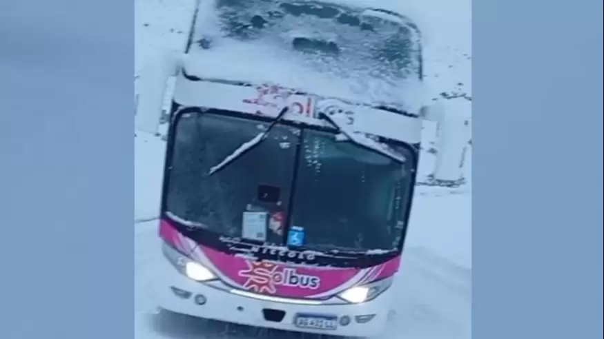 Por hielo y nieve en Mendoza, 90 sanjuaninos quedaron varados