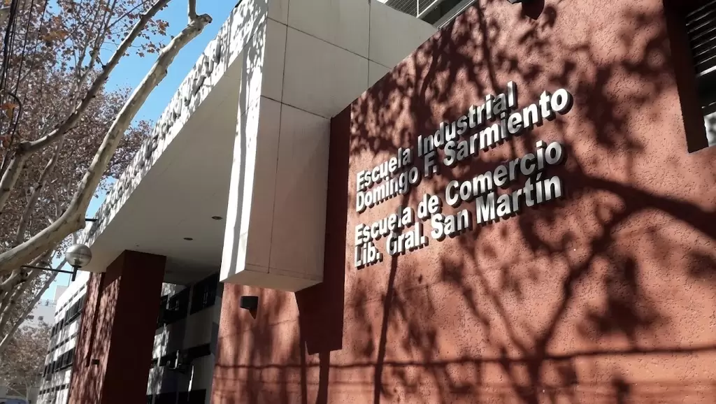 En medio de reiterados paros universitarios, los padres denuncian adoctrinamiento en las aulas