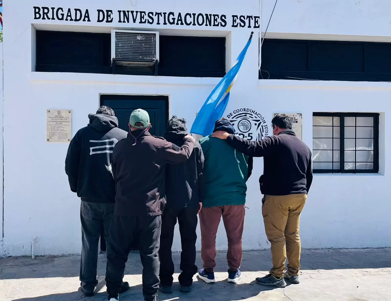 Tres detenidos en Caucete luego de una pelea y un ataque a tiros contra una casa
