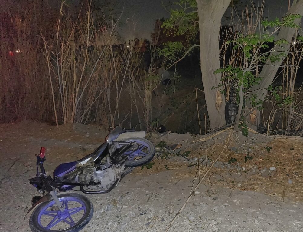 Murió un motociclista tras caer a un canal en Pocito: su pareja descubrió el accidente