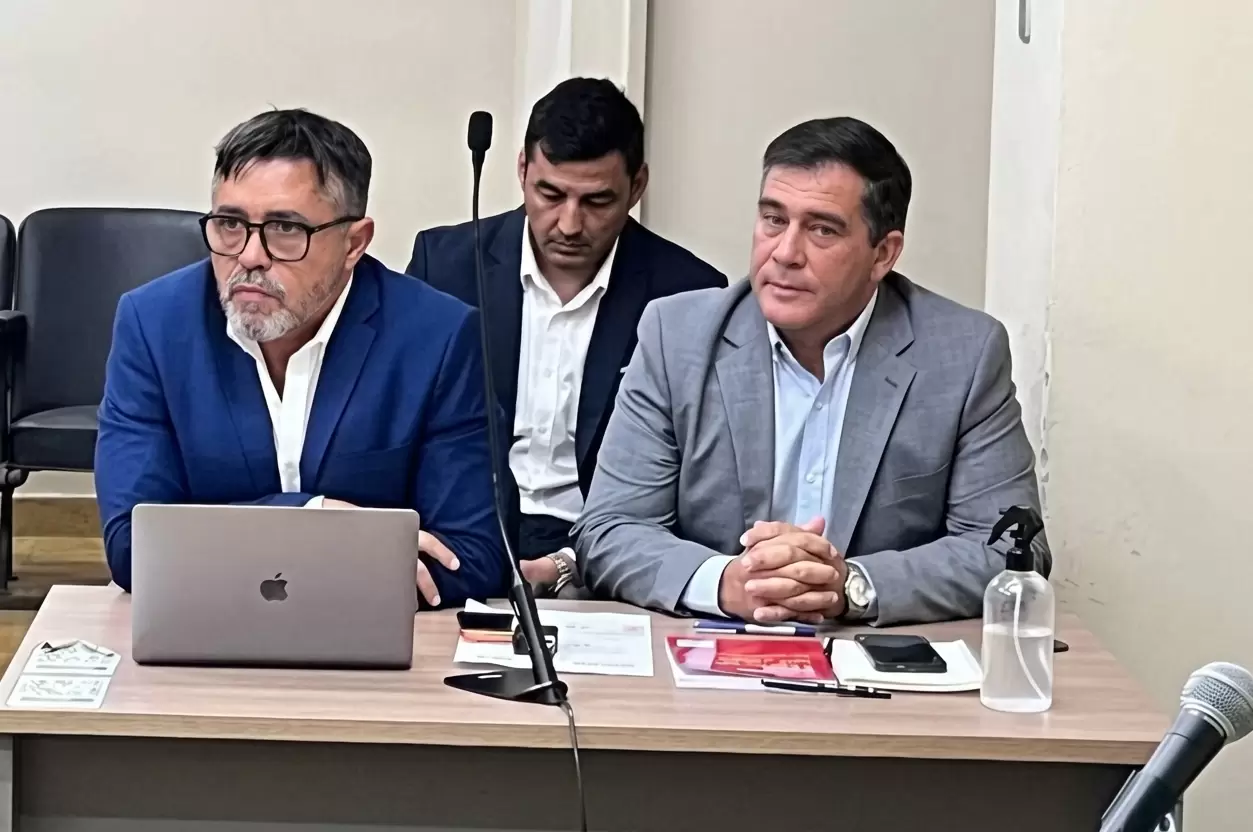 Castro evalúa intimación judicial contra Cinthia Fernández y Castillo tras las acusaciones