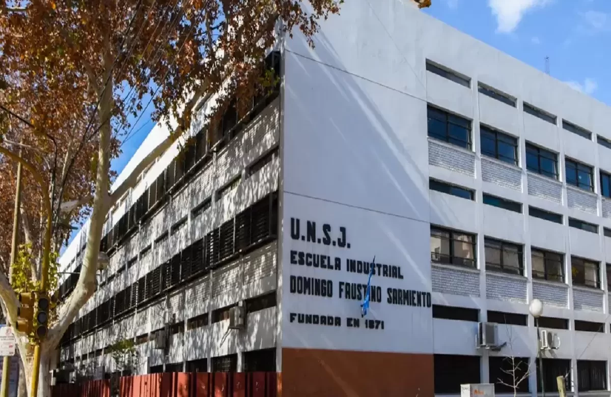 Padres de la UNSJ respondieron a Barcelona: “Nuestros hijos son tomados de rehenes”