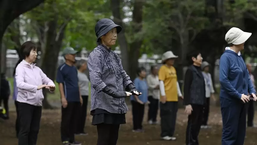 Japón superó los 100.000 centenarios y enfrenta el desafío de una sociedad más envejecida