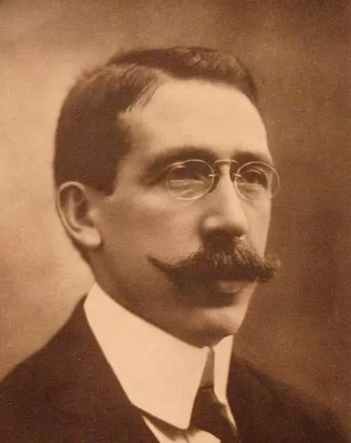 Luis Agote 001