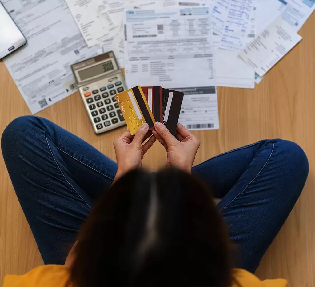 La mora sigue alta y golpea más a los jóvenes