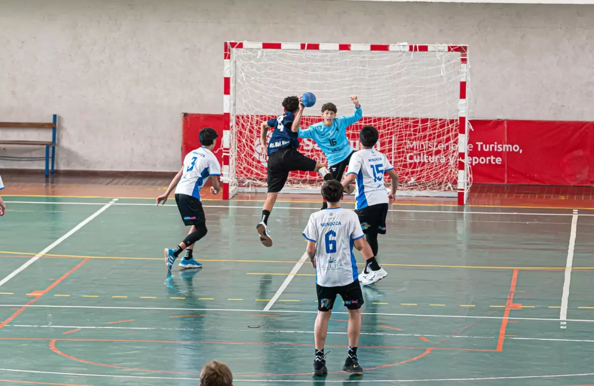 Comenzó la etapa decisiva del Torneo Argentino de Selecciones Menores de Handball en San Juan