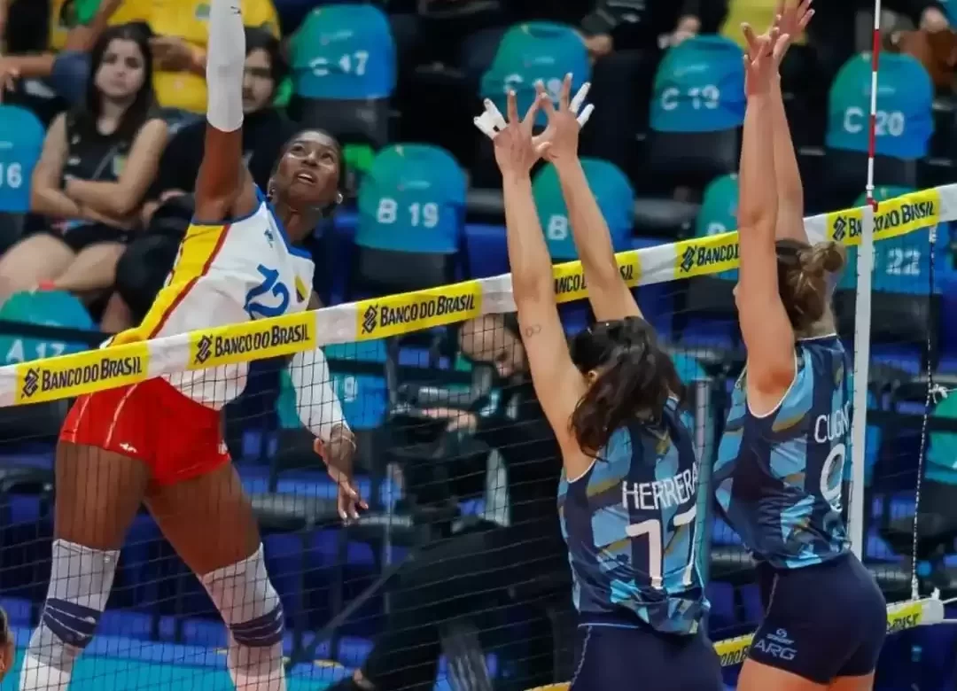 La Selección Argentina femenina de vóley venció a Colombia en el Sudamericano
