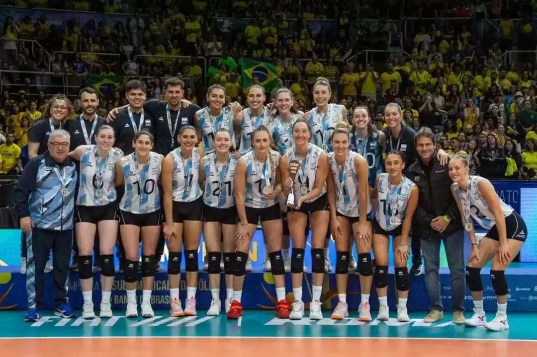 Argentina cayó ante Brasil en la final del Sudamericano y selló su clasificación al Mundial y los Panamericanos