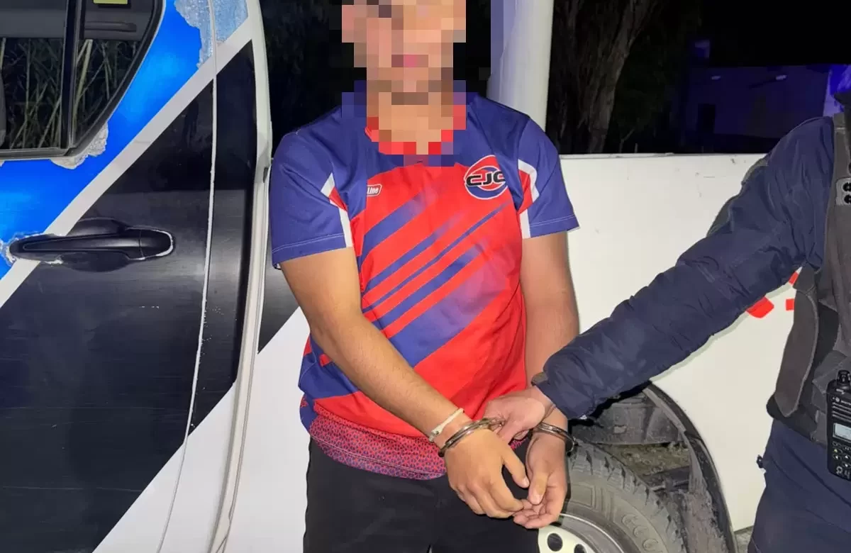 Desobedeció orden policial, embistió control e intentó fugarse