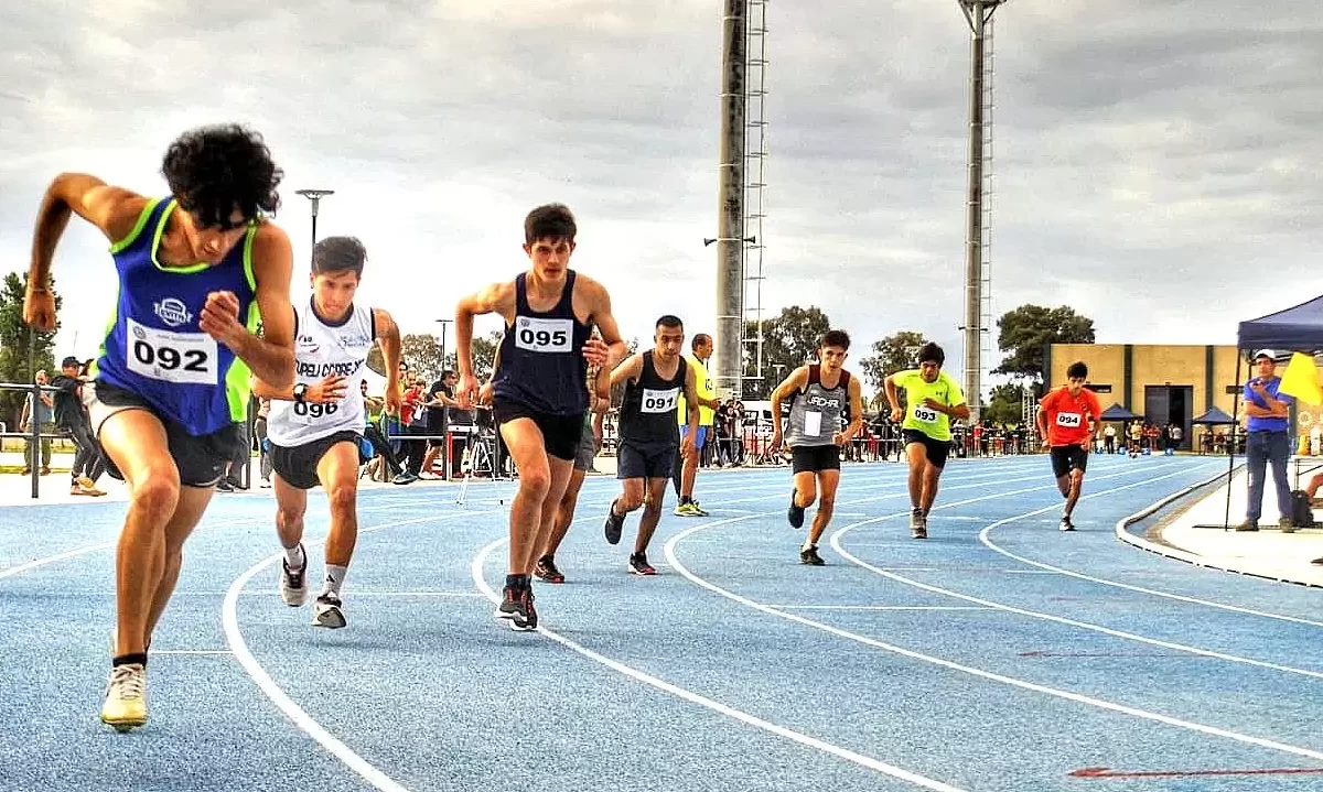 El atletismo sanjuanino se evalúa en el Torneo «Luis Leiva» de cara a los Juegos Binacionales