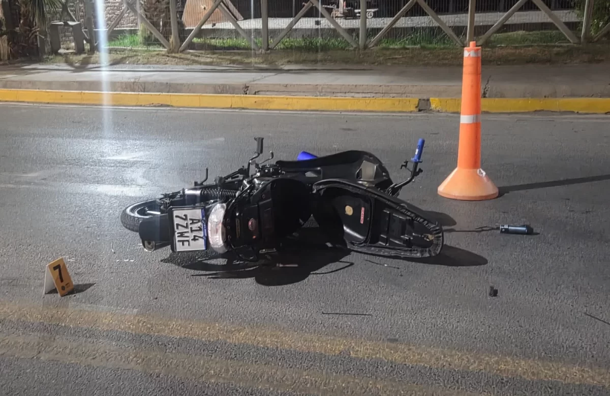 Tragedia en Pocito: un motociclista murió tras perder el control y chocar contra un cordón