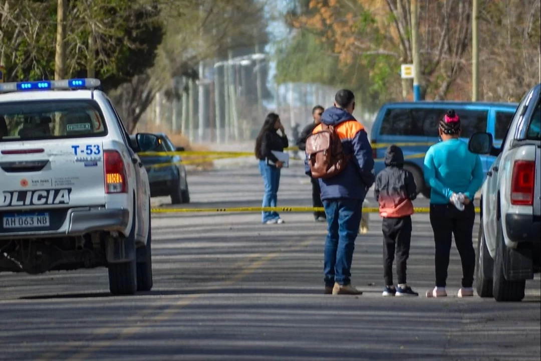 Un ladrillazo habría desatado la pelea que terminó con el adolescente apuñalado y muerto